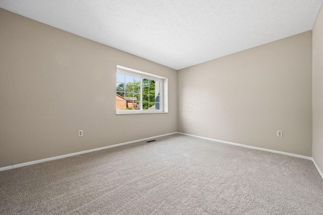 1792 Sawgrass Drive, Reynoldsburg, OH 43068