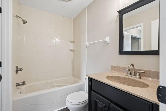 1792 Sawgrass Drive, Reynoldsburg, OH 43068