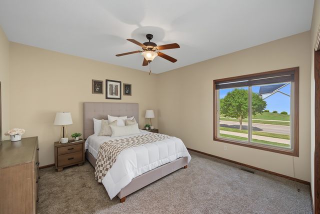 805 NW Reinhart Drive, Ankeny, IA 50023