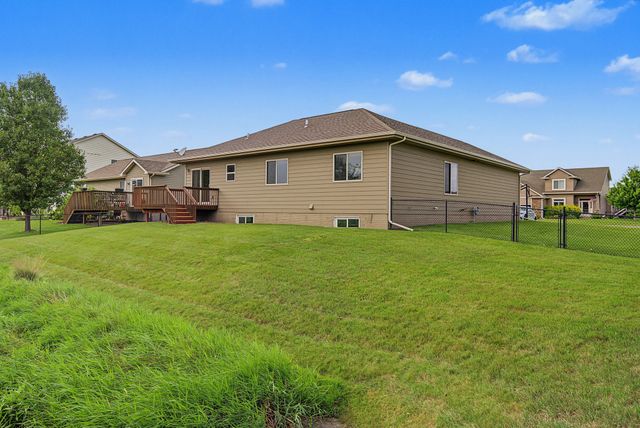 805 NW Reinhart Drive, Ankeny, IA 50023