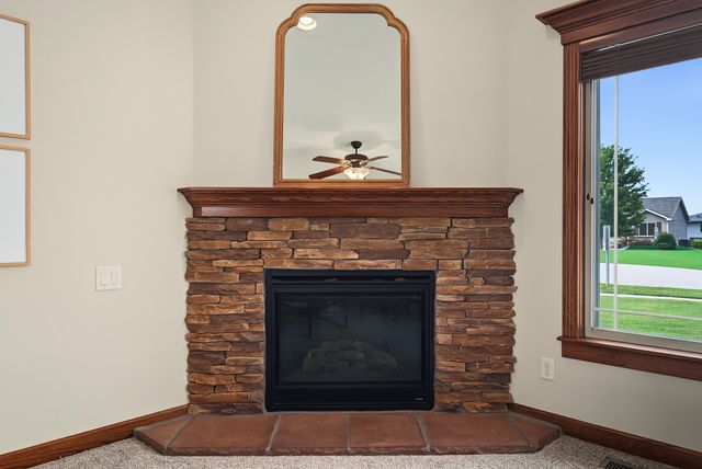 805 NW Reinhart Drive, Ankeny, IA 50023