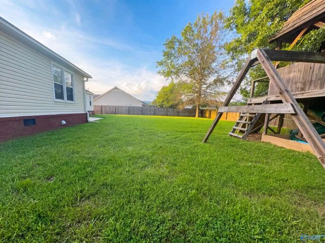 107 Nathan Drive, Owens Cross Roads, AL 35763
