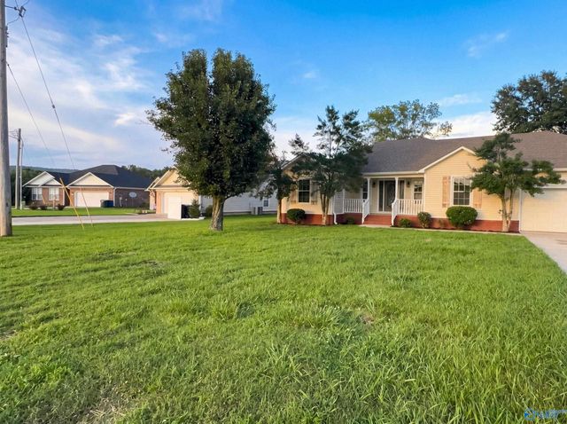 107 Nathan Drive, Owens Cross Roads, AL 35763