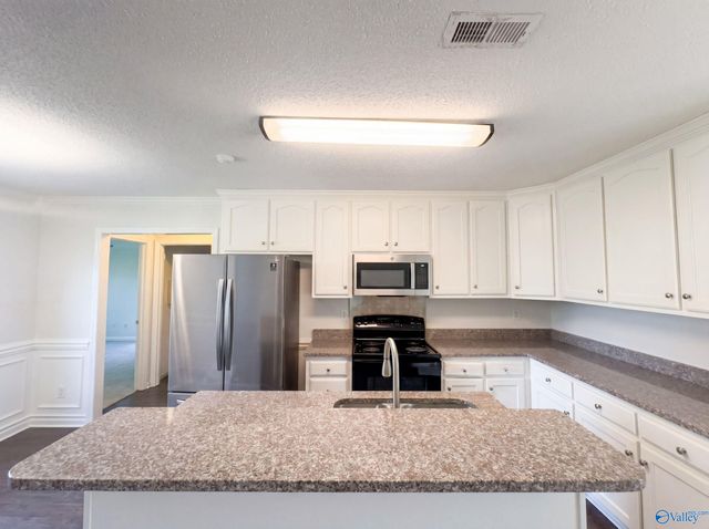 107 Nathan Drive, Owens Cross Roads, AL 35763