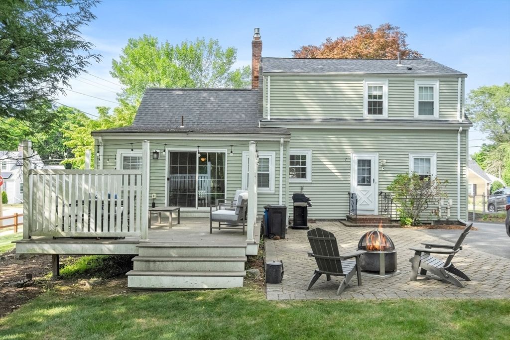 45 Ames St, Quincy, MA 02169