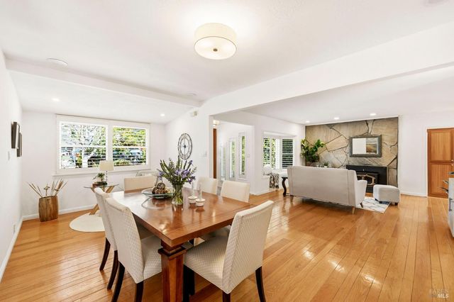 184 Cobblestone Dr, San Rafael, CA 94903