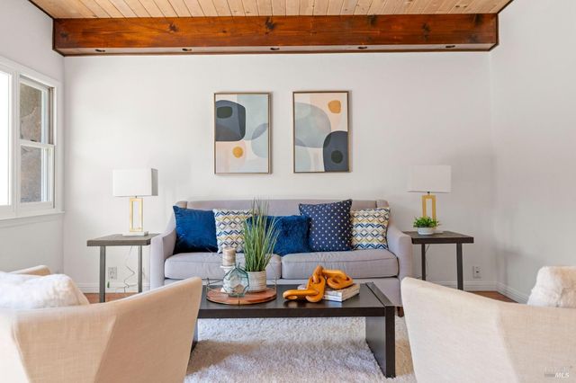 184 Cobblestone Dr, San Rafael, CA 94903