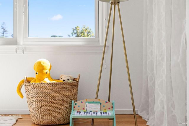 184 Cobblestone Dr, San Rafael, CA 94903