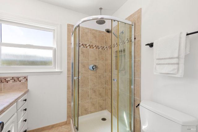 184 Cobblestone Dr, San Rafael, CA 94903