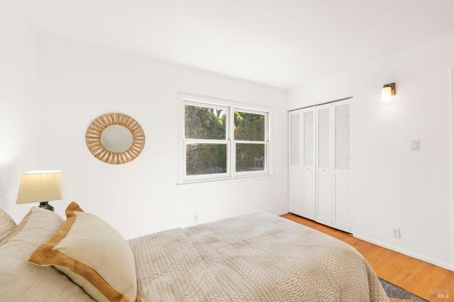 184 Cobblestone Dr, San Rafael, CA 94903