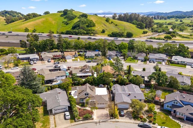 184 Cobblestone Dr, San Rafael, CA 94903