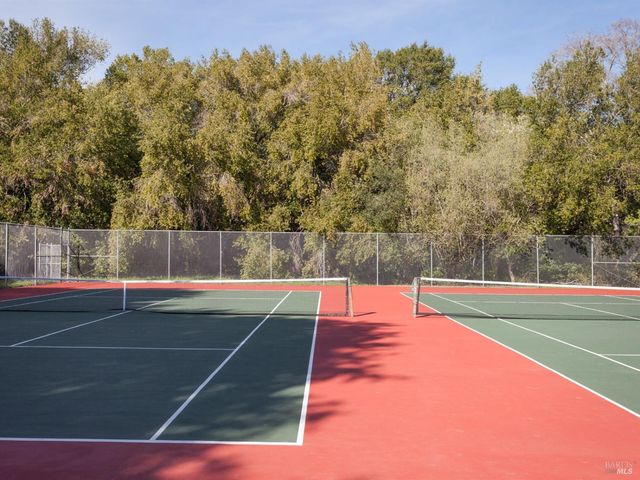 184 Cobblestone Dr, San Rafael, CA 94903