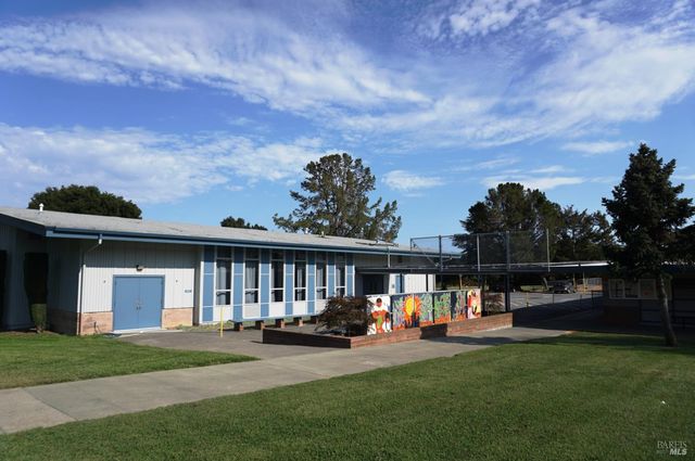 184 Cobblestone Dr, San Rafael, CA 94903