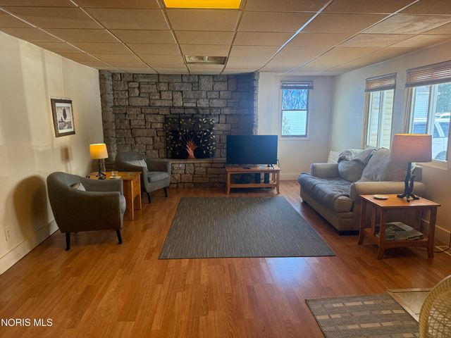 18520 Main Street, Tontogany, OH 43565