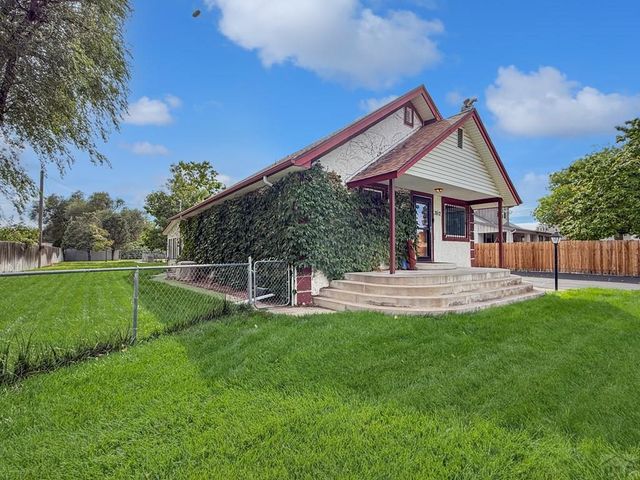3912 Goodnight Ave, Pueblo, CO 81005