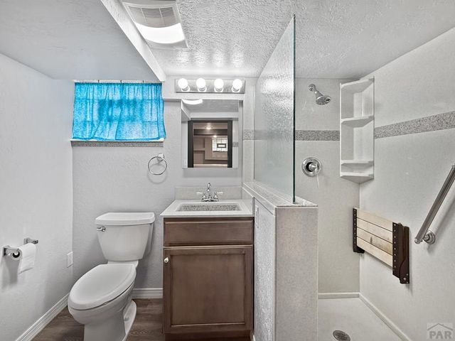 3912 Goodnight Ave, Pueblo, CO 81005