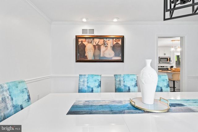 3 HESSIAN BLVD, Reading, PA 19607
