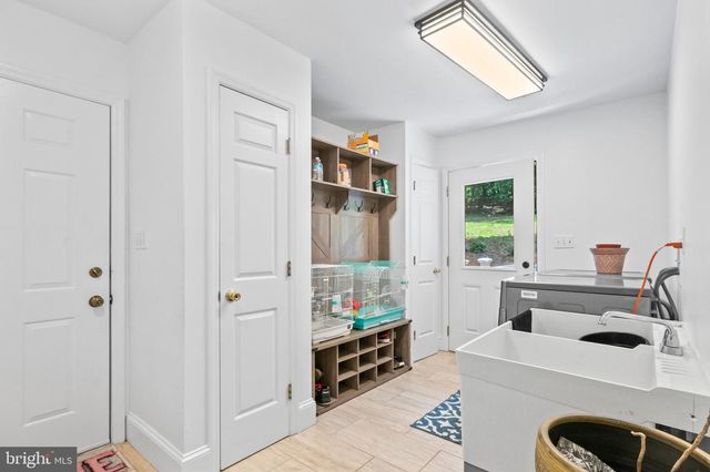 3 HESSIAN BLVD, Reading, PA 19607