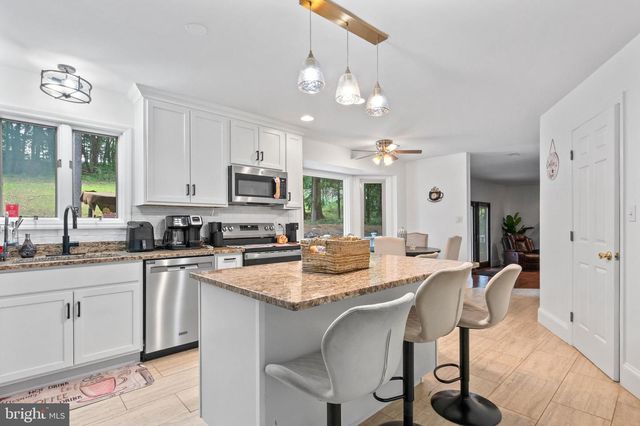 3 HESSIAN BLVD, Reading, PA 19607