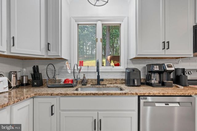 3 HESSIAN BLVD, Reading, PA 19607