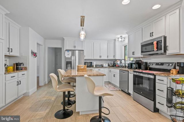 3 HESSIAN BLVD, Reading, PA 19607