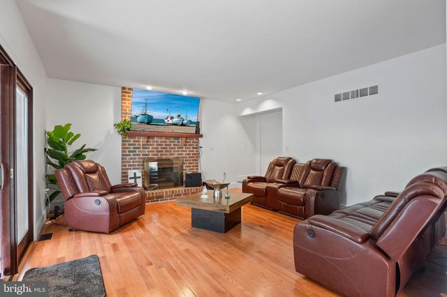 3 HESSIAN BLVD, Reading, PA 19607