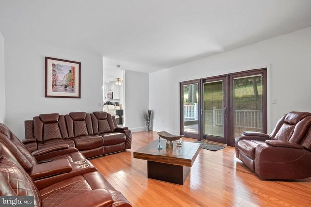 3 HESSIAN BLVD, Reading, PA 19607