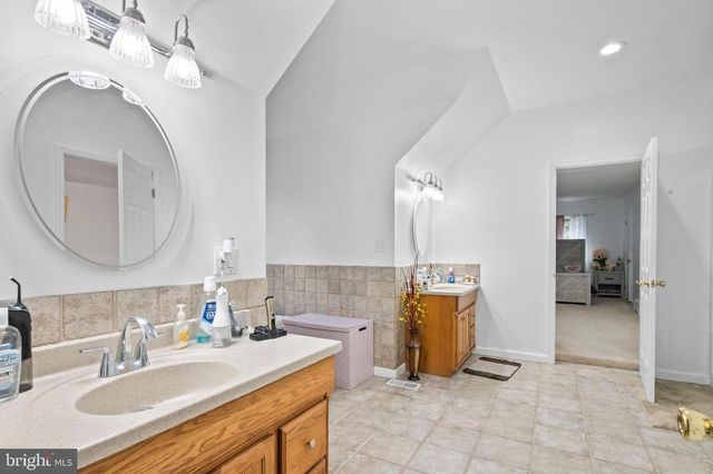 3 HESSIAN BLVD, Reading, PA 19607