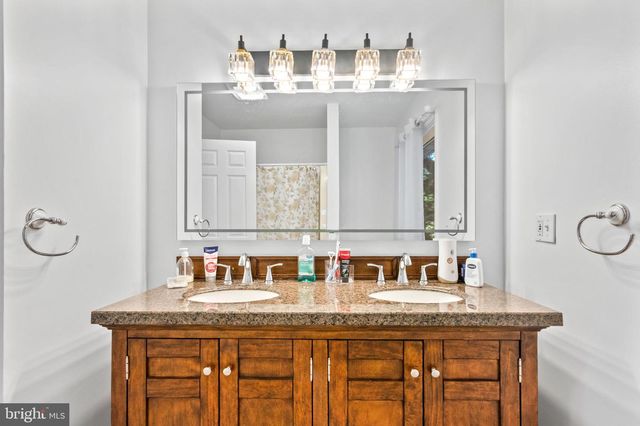 3 HESSIAN BLVD, Reading, PA 19607