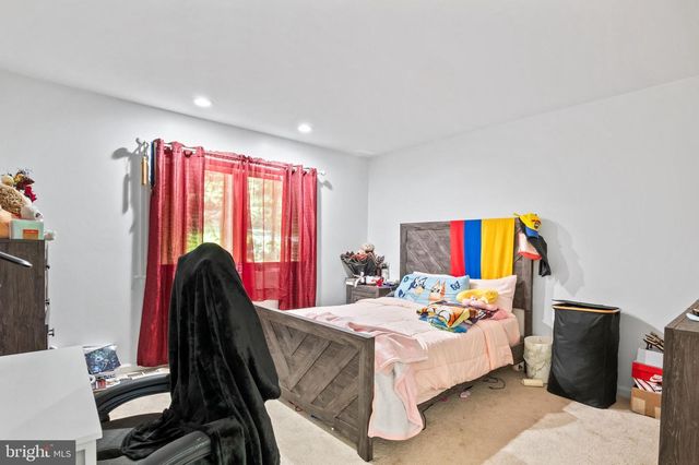 3 HESSIAN BLVD, Reading, PA 19607