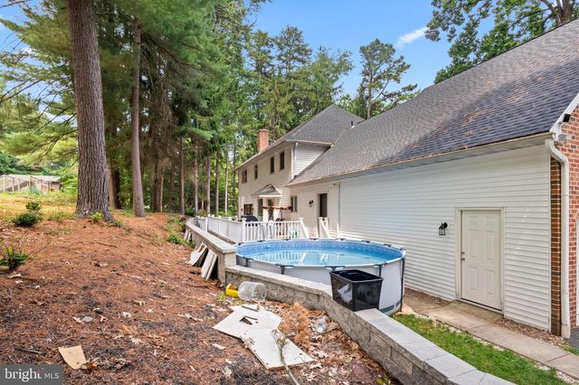 3 HESSIAN BLVD, Reading, PA 19607