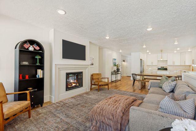 10061 N POPLAR, Cedar Hills, UT 84062