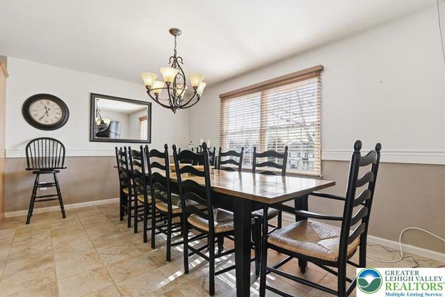 18 Holly Court, Forks Twp, PA 18040