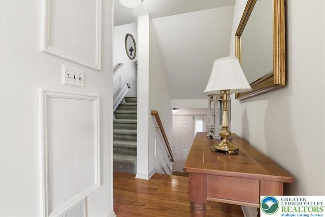 18 Holly Court, Forks Twp, PA 18040