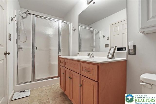18 Holly Court, Forks Twp, PA 18040