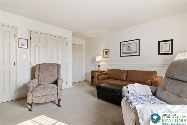 18 Holly Court, Forks Twp, PA 18040