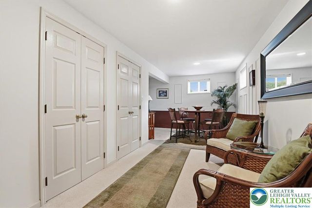 18 Holly Court, Forks Twp, PA 18040