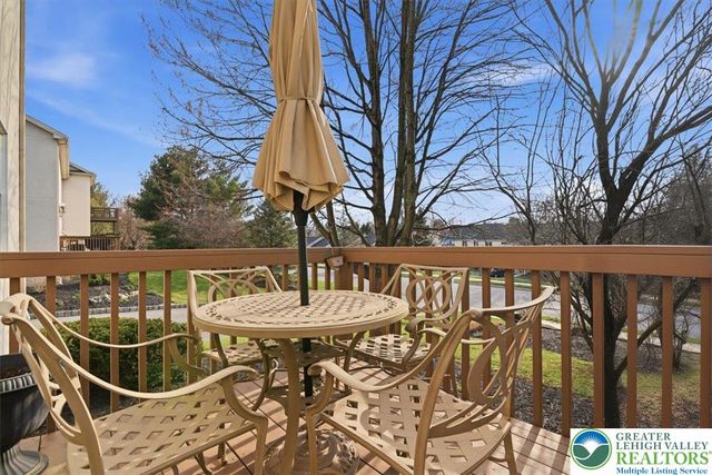 18 Holly Court, Forks Twp, PA 18040