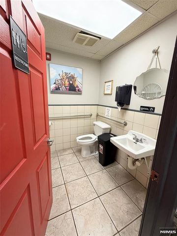 295 Bloomfield Avenue, Caldwell, NJ 07006