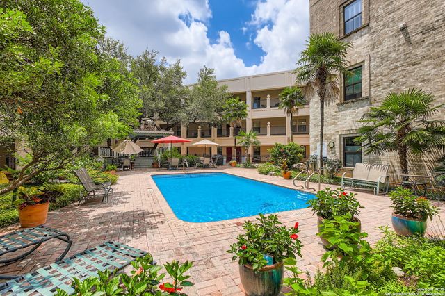 100 W El Prado Dr Apt 111, San Antonio, TX 78212