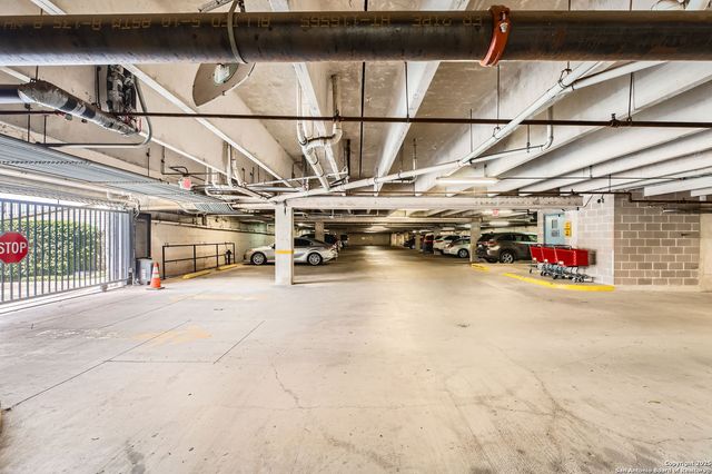 100 W El Prado Dr Apt 111, San Antonio, TX 78212