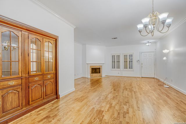 100 W El Prado Dr Apt 111, San Antonio, TX 78212