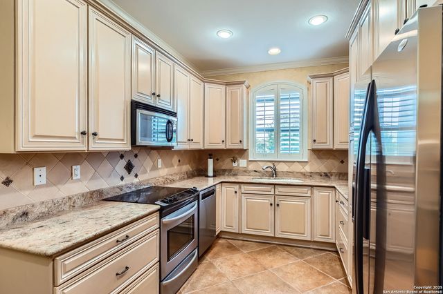 100 W El Prado Dr Apt 111, San Antonio, TX 78212