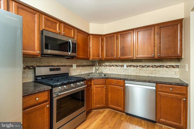 5 MILL RUN WEST, Hightstown, NJ 08520