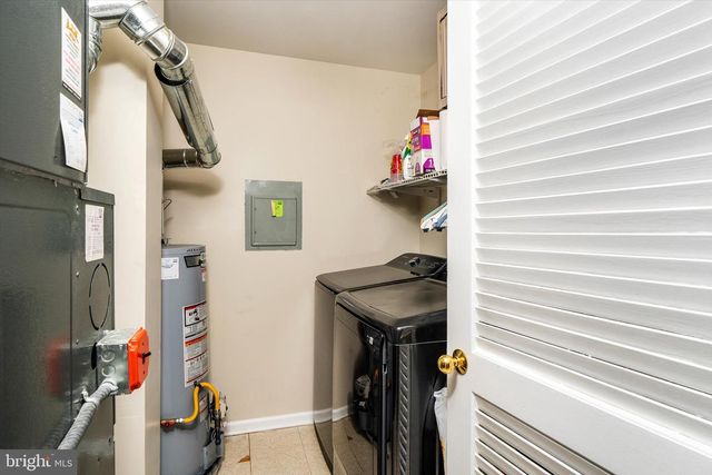 5 MILL RUN WEST, Hightstown, NJ 08520
