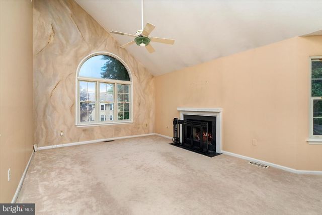 5 MILL RUN WEST, Hightstown, NJ 08520
