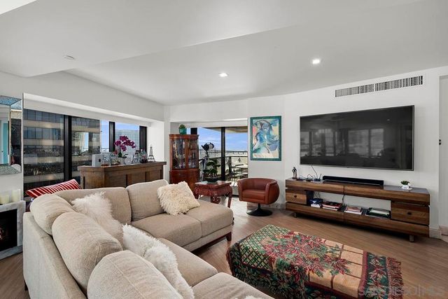 100 Harbor Drive 1706, San Diego, CA 92101