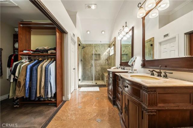 26009 Tourelle, Valencia, CA 91355