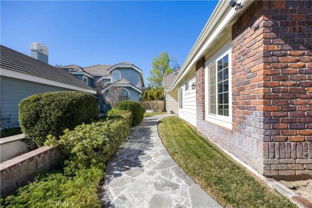 26009 Tourelle, Valencia, CA 91355