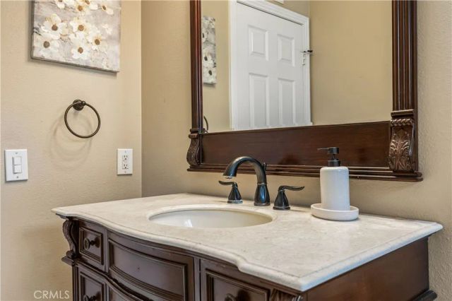 26009 Tourelle, Valencia, CA 91355